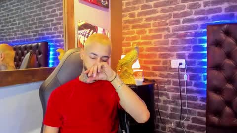 ---Vinzen--- online show from December 17, 2025, 4:18 am