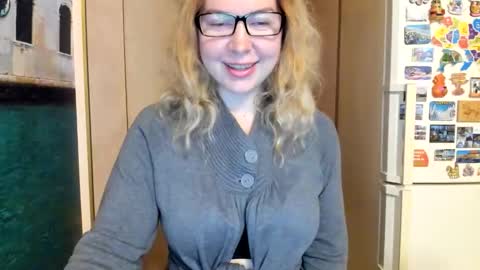 Snapshot of viodetta chatting on October 24, 2025, 6:59 pm viodetta online show from October 24, 2025, 6:59 pm