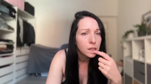 Snapshot of viola_beck chatting on February 15, 2026, 10:58 am Vio online show from February 15, 2026, 10:58 am