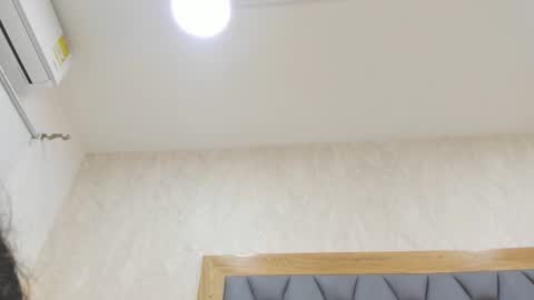 Snapshot of violeet_gray chatting on February 25, 2025, 11:41 am violeet_gray online show from February 25, 2025, 11:41 am