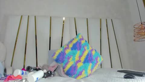 Snapshot of violeet_gray chatting on November 12, 2025, 11:21 am violeet_gray online show from November 12, 2025, 11:21 am