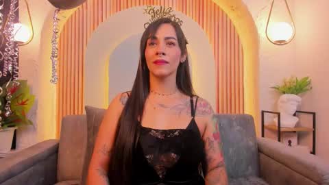 Violette online show from March 4, 2026, 10:21 am