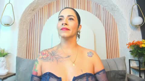 Snapshot of violeet_scottt chatting on June 3, 2026, 10:18 am Violette online show from June 3, 2026, 10:18 am