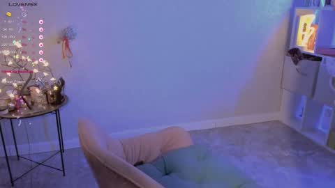 violet____h online show from March 7, 2025, 8:11 pm