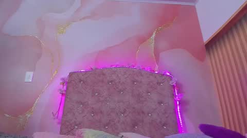 violet__taylor_ online show from January 19, 2026, 2:15 am