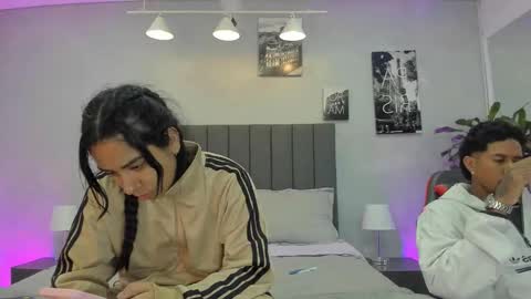 Snapshot of violet_and_myers chatting on October 22, 2025, 11:21 am Violet and Myers online show from October 22, 2025, 11:21 am