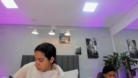 Snapshot of violet_and_myers chatting on November 19, 2025, 11:21 am Violet and Myers online show from November 19, 2025, 11:21 am