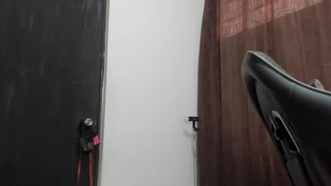 Snapshot of violet_and_myers chatting on December 3, 2025, 7:12 pm Violet and Myers online show from December 3, 2025, 7:12 pm