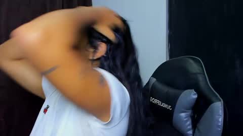 Violet and Myers online show from April 14, 2026, 9:21 pm