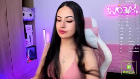 Violeta  online show from February 12, 2025, 9:54 pm