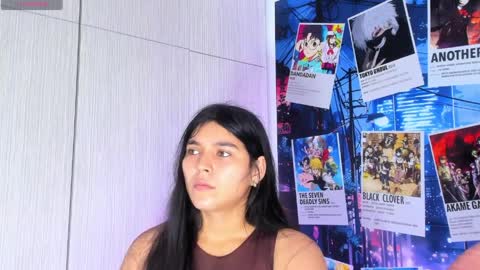 Violet Fiore online show from April 5, 2026, 5:43 pm