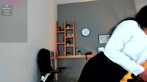 Snapshot of violet_kumar chatting on December 1, 2025, 7:41 pm violet_kumar online show from December 1, 2025, 7:41 pm