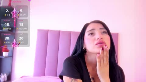 violet online show from November 27, 2025, 1:57 pm