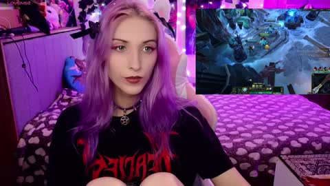 Snapshot of violet_noir_ chatting on January 28, 2025, 6:49 am Deya online show from January 28, 2025, 6:49 am