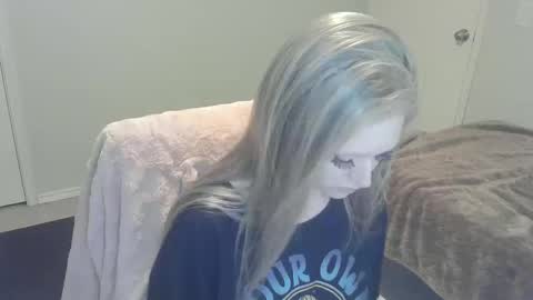 Snapshot of violet_winter97 chatting on December 19, 2024, 7:07 am violet_winter97 online show from December 19, 2024, 7:07 am