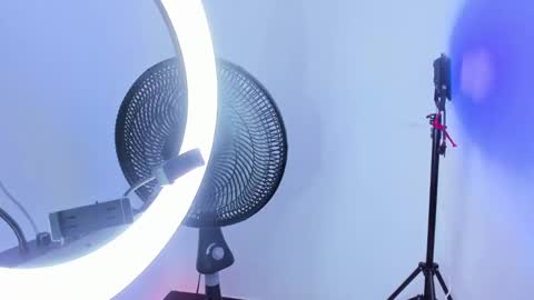 Violet  online show from September 12, 2025, 4:12 am