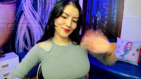 Snapshot of violeta_diazz chatting on December 12, 2024, 9:15 pm     online show from December 12, 2024, 9:15 pm
