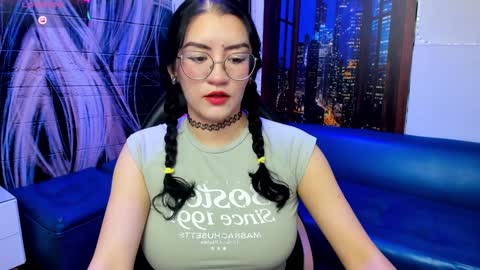 Snapshot of violeta_diazz chatting on January 15, 2025, 9:51 pm     online show from January 15, 2025, 9:51 pm