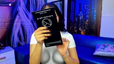 Snapshot of violeta_diazz chatting on January 22, 2025, 9:10 pm     online show from January 22, 2025, 9:10 pm