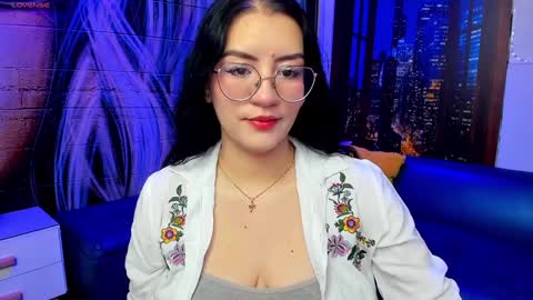 Snapshot of violeta_diazz chatting on February 8, 2025, 9:15 pm     online show from February 8, 2025, 9:15 pm