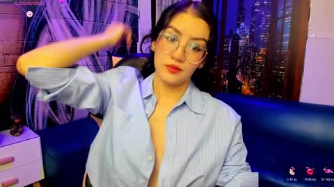 Snapshot of violeta_diazz chatting on February 11, 2025, 9:14 pm     online show from February 11, 2025, 9:14 pm