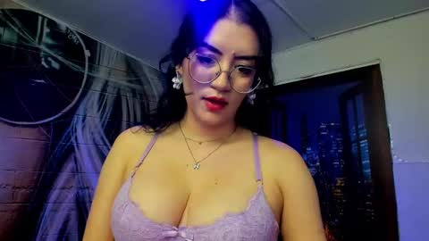 Snapshot of violeta_diazz chatting on February 16, 2025, 12:30 am     online show from February 16, 2025, 12:30 am