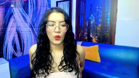 Snapshot of violeta_diazz chatting on February 28, 2025, 9:12 pm     online show from February 28, 2025, 9:12 pm