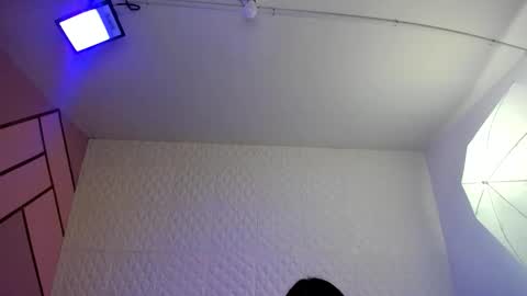 Snapshot of violeta_diazz chatting on October 11, 2025, 9:13 pm     online show from October 11, 2025, 9:13 pm