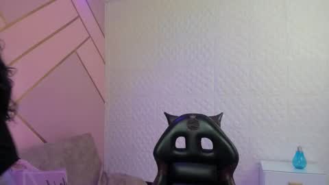 Snapshot of violeta_diazz chatting on October 24, 2025, 9:11 pm     online show from October 24, 2025, 9:11 pm