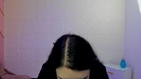     online show from October 30, 2025, 9:15 pm