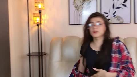 Violeta online show from October 7, 2025, 7:33 pm