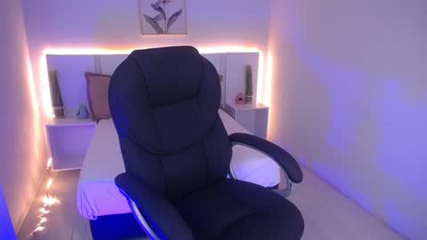 Snapshot of violeta_leon chatting on December 19, 2024, 3:51 am Violeta leon online show from December 19, 2024, 3:51 am