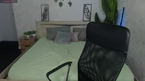 Violeta online show from June 8, 2026, 1:28 am