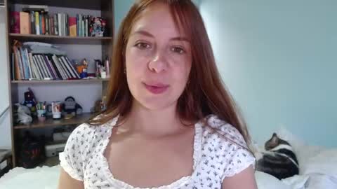 Violeta Peter online show from September 14, 2025, 9:47 pm