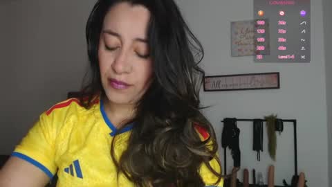 violeta_scott_ online show from June 11, 2026, 1:42 pm