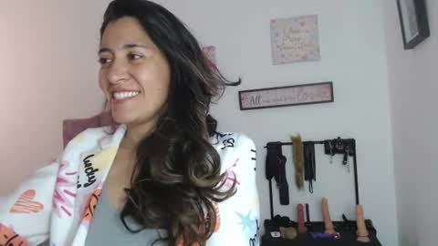 violeta_scott_ online show from June 16, 2026, 2:09 pm