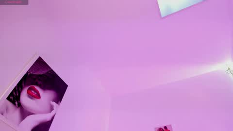 Snapshot of violeta_velvet_ chatting on June 5, 2026, 1:06 pm online show from June 5, 2026, 1:06 pm