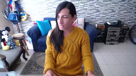 Snapshot of violetagomez_co chatting on April 19, 2026, 3:11 pm Violeta Gmez online show from April 19, 2026, 3:11 pm