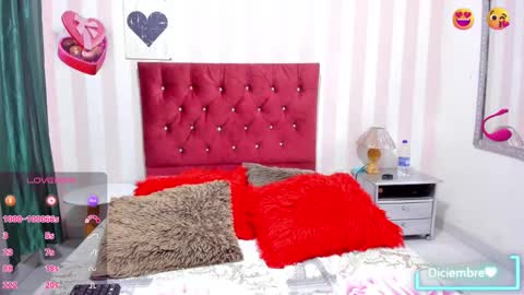 Jimena online show from December 28, 2024, 8:15 pm