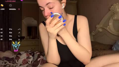 Eva online show from April 19, 2026, 6:21 pm