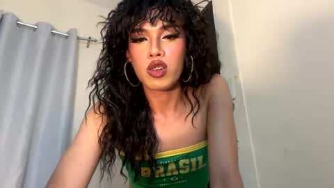 Violet online show from January 3, 2025, 4:59 pm