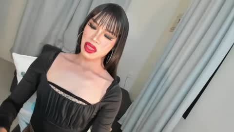 Violet online show from January 7, 2025, 6:35 pm