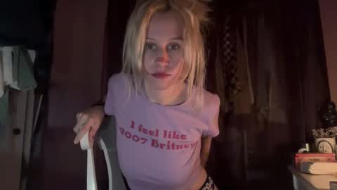 violet online show from November 26, 2025, 8:15 am