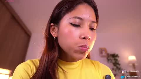 violeth___ online show from November 12, 2025, 11:10 am