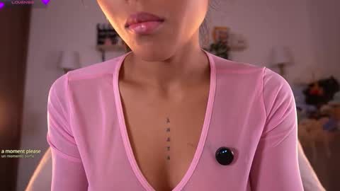 Snapshot of violeth___ chatting on February 9, 2026, 1:15 pm violeth___ online show from February 9, 2026, 1:15 pm