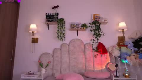 Snapshot of violeth___ chatting on February 27, 2026, 1:11 pm violeth___ online show from February 27, 2026, 1:11 pm