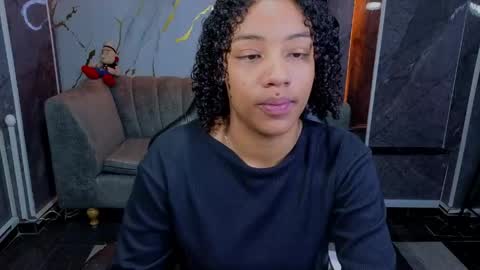 Snapshot of violeth_b chatting on June 3, 2026, 1:57 pm violeth_b online show from June 3, 2026, 1:57 pm