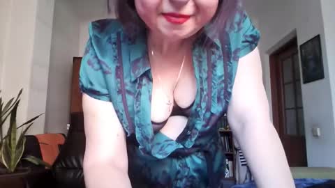 Snapshot of violetpulse chatting on January 17, 2026, 11:15 am violetpulse online show from January 17, 2026, 11:15 am