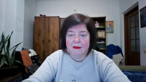 Snapshot of violetpulse chatting on February 4, 2026, 2:34 pm violetpulse online show from February 4, 2026, 2:34 pm