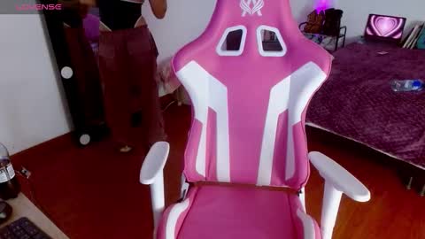   online show from September 10, 2025, 7:36 pm